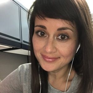 Meet your Posher, Angela